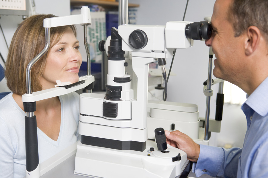 Eye doctor checkup