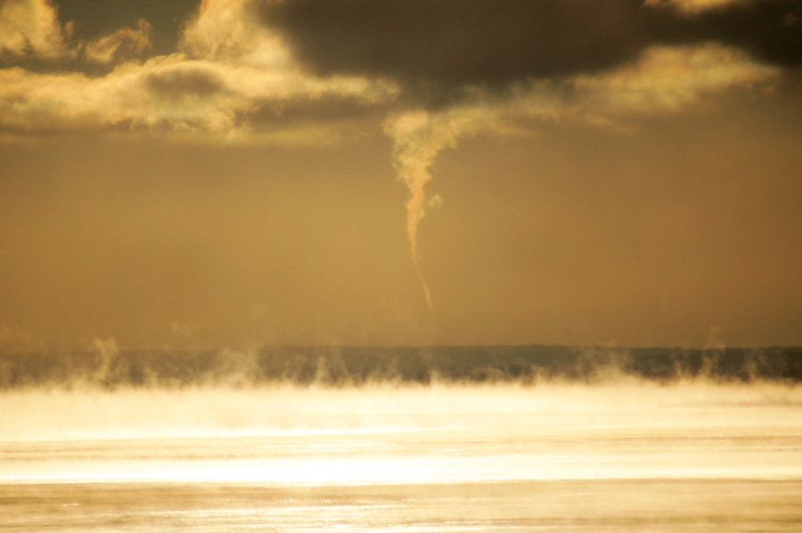 steam devil, Minnesota, beautiful winter photos, minnesota scenery, Winter Phenomena, Winter wonder