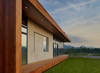 Warroad’s Claim to Fame: Hockey Talent and Amazing Windows