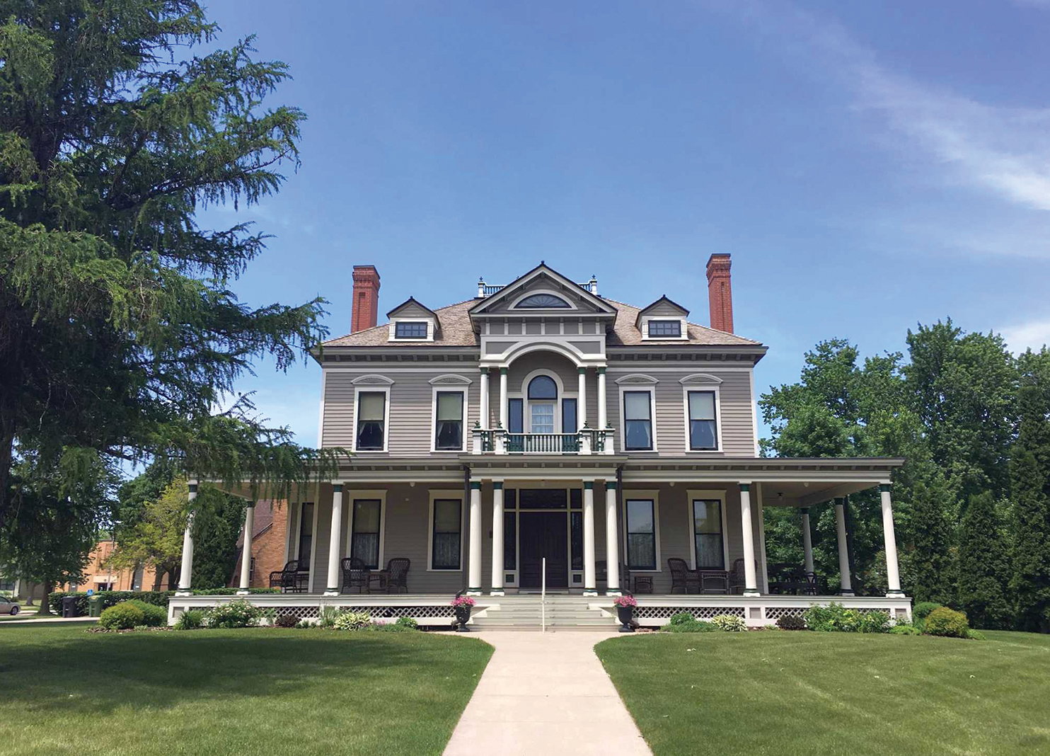 Historic Dayton House near Lake Okabena