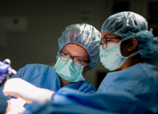 Cancer surgeons at Mayo Clinic