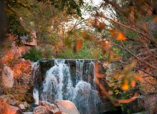 Fall in Love with the Enchanting Beauty of Pipestone!