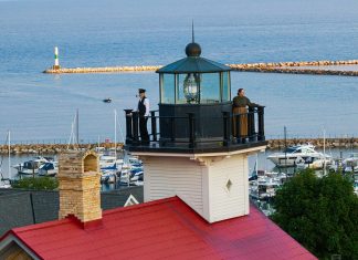 red and white lighthouse