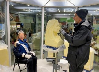 Gerry Kulzer sculpting Princess Kay Rachel Visser out of butter
