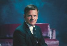 Steve Zahn’s Next Act Steve Zahn 2022 Emmy's photo