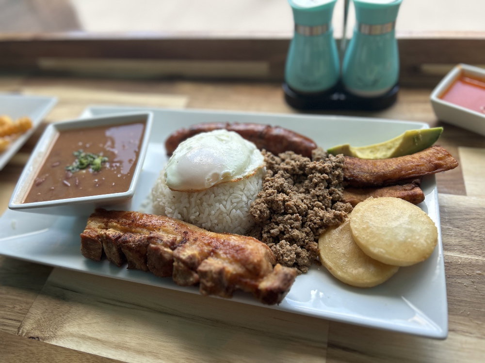Tropico's bandeja paisa